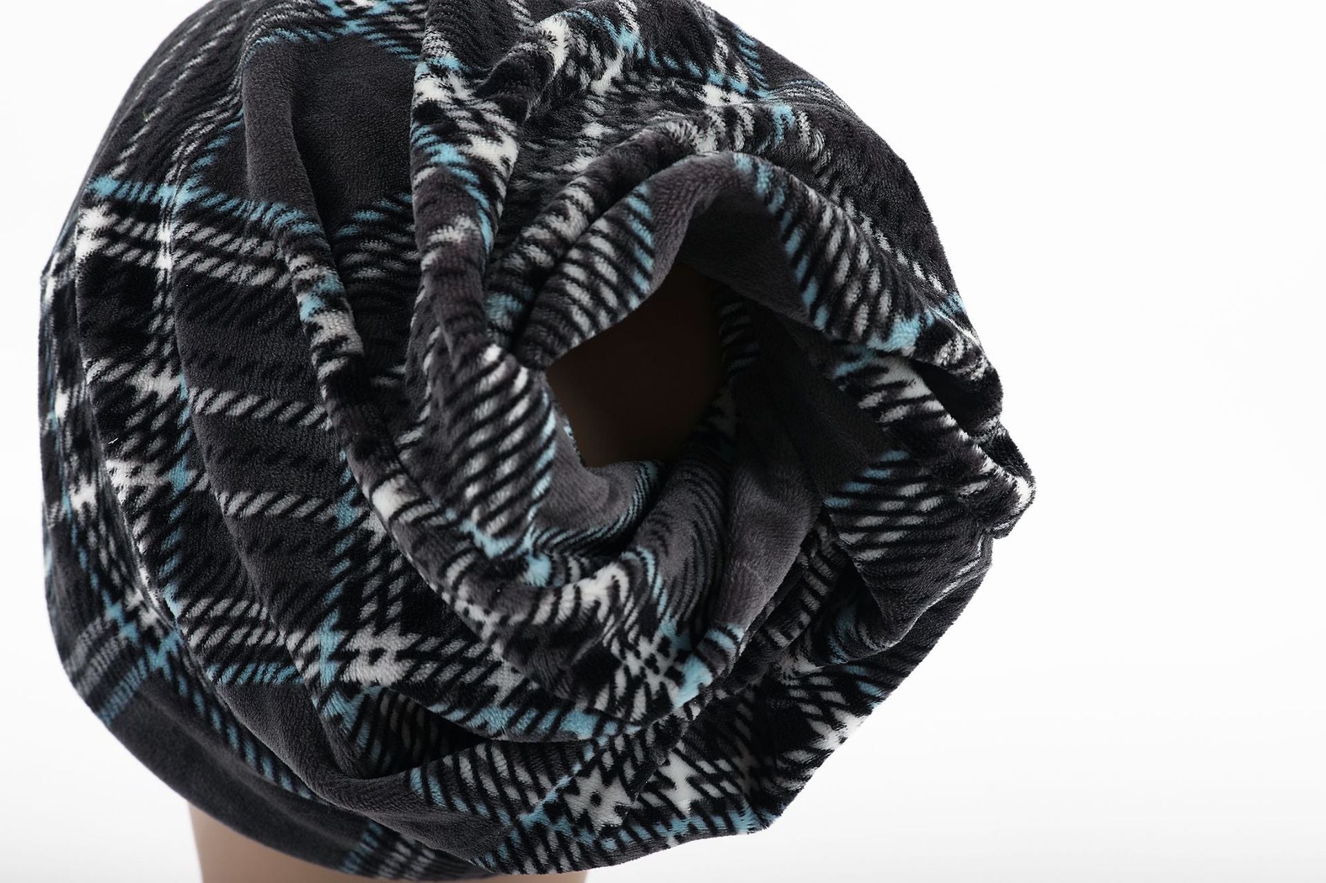 American pullover knitted hat multi-color plaid velvet beanie